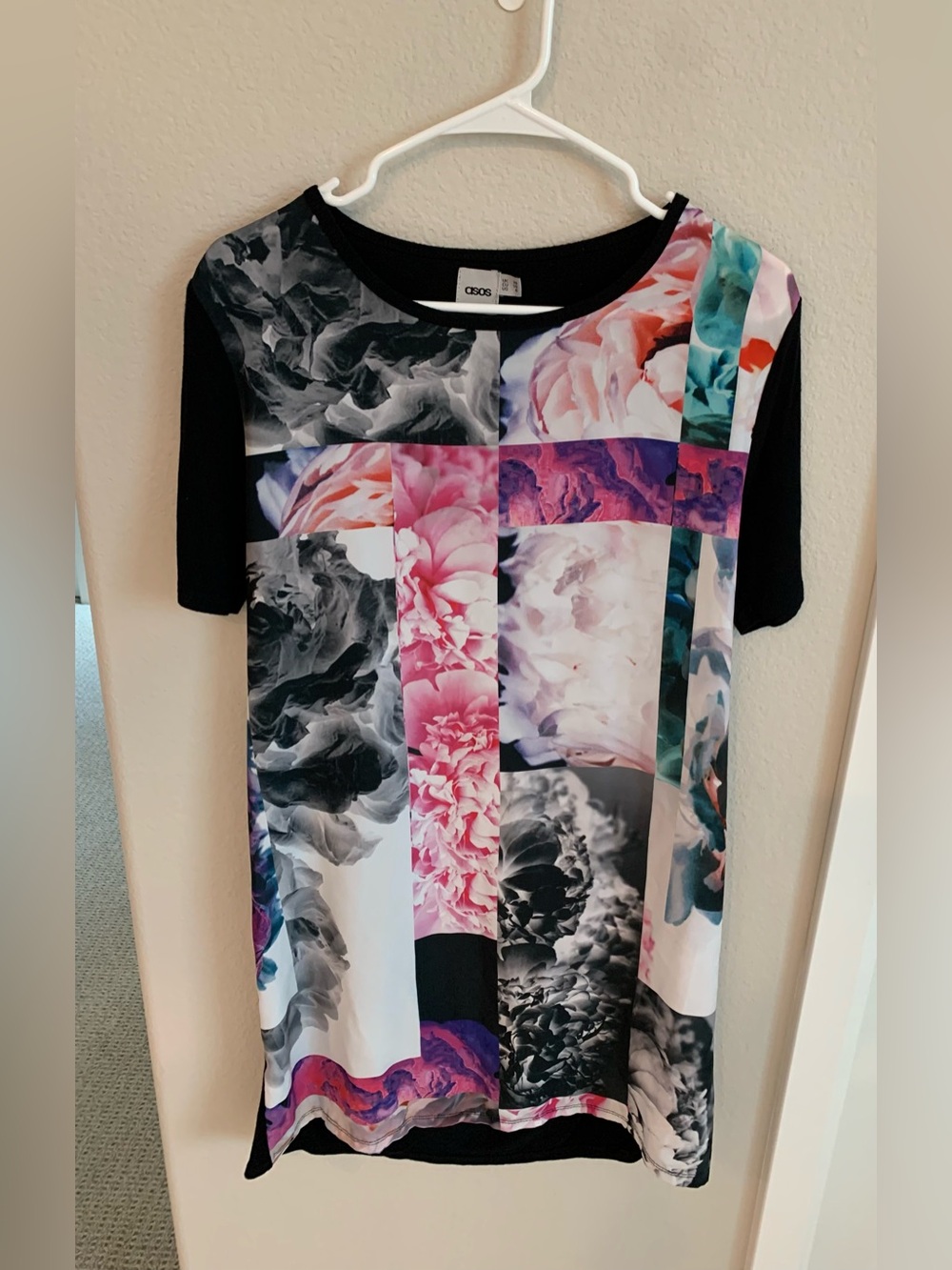 ASOS 3D Print Floral Mini Dress Size 6 Short Sleeves Abstract
